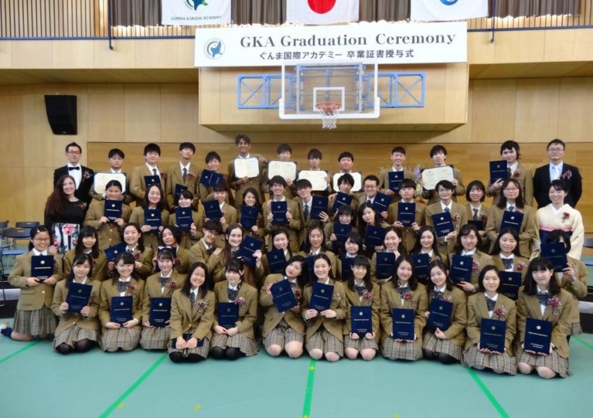 卒業生集合写真 / G12 Group Photo