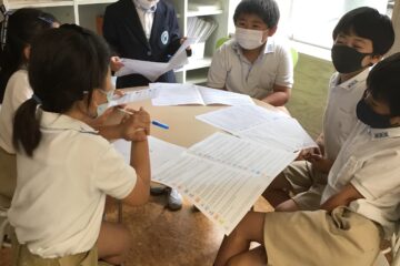 3年生：英語での音読劇　　Grade 3: Yeh-Shen Reader’s Theatre