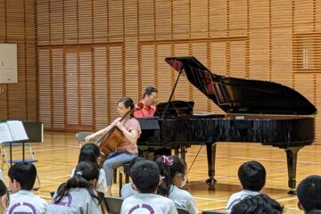 Grades 5 and 6: Music Appreciation ・５・６学年：音楽鑑賞会