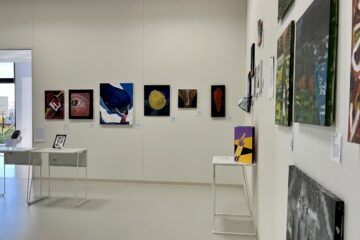 Grade 12年生：IBDP Visual Art Exhibition / IBDP美術展覧会