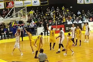 女子バスケットボール部　クレインサンダース試合観覧/Girl’s Basketball Team: Watching the Crain Sanders game