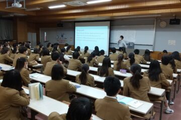 Grade8 Orientation/ ８年生オリエンテーション