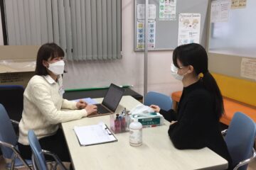 秋の実習生／A graduate student came to GkA for learning school Health Care.